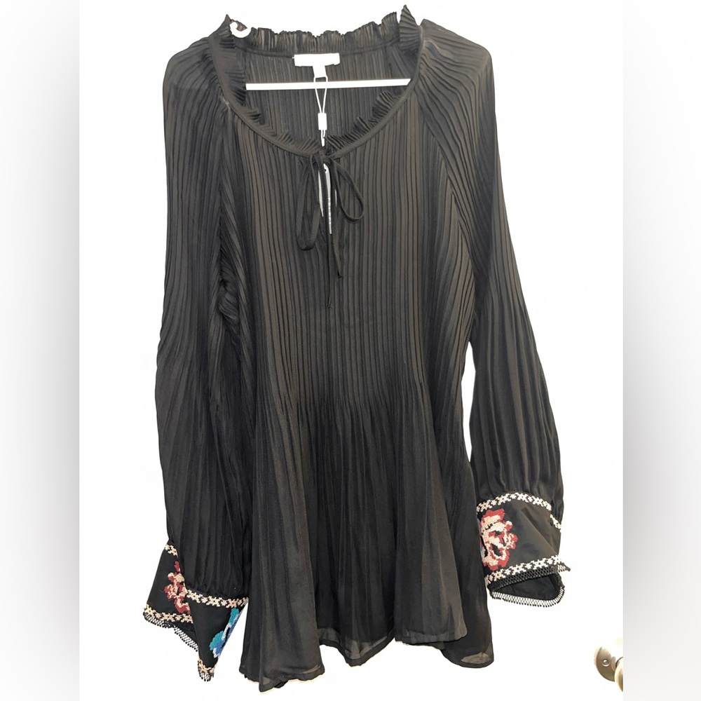 New Detailed Black Blouse